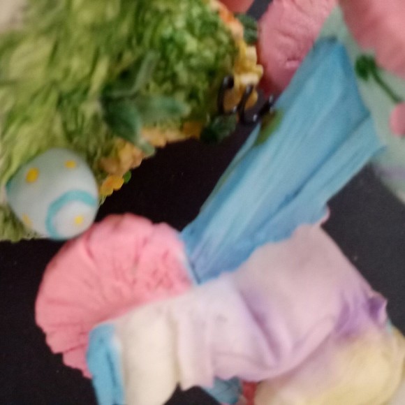 Ceramic Easter Bunnies on a moving tricycle Made in‎ China unmarked - Picture 12 of 12